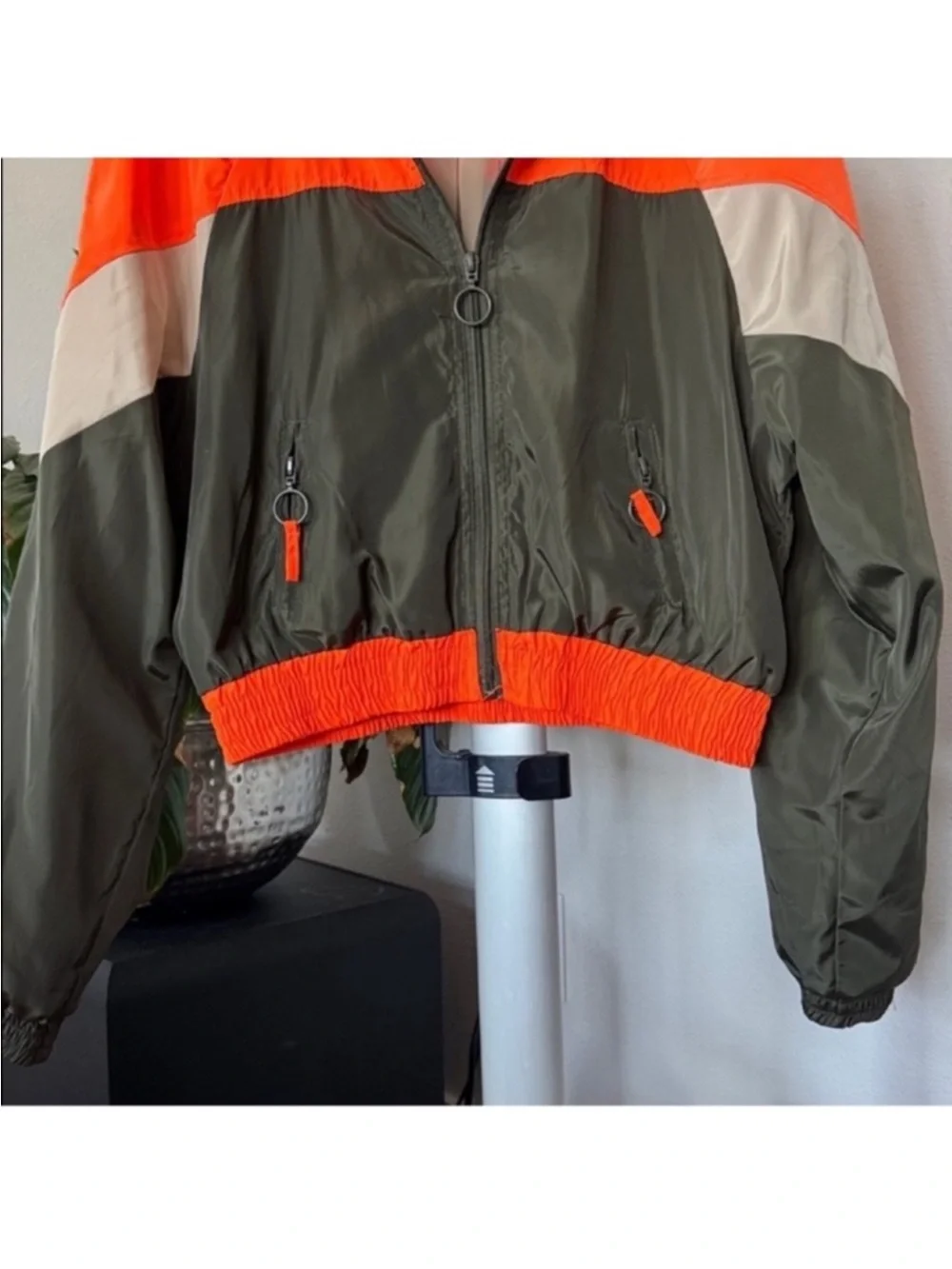 Women’s  Full zip Track Jacket Sz M Crop Short Lightweight Neon Colorblock Mock